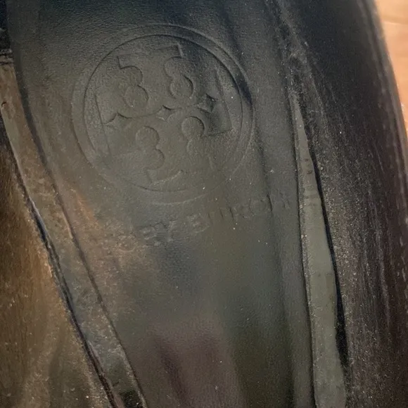 Tory Burch Black Patent Leather Logo Embellished Wedge Pumps.