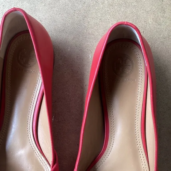 Tory Burch Elegant Red Women's Shoes with Bow Detail, size 8.5