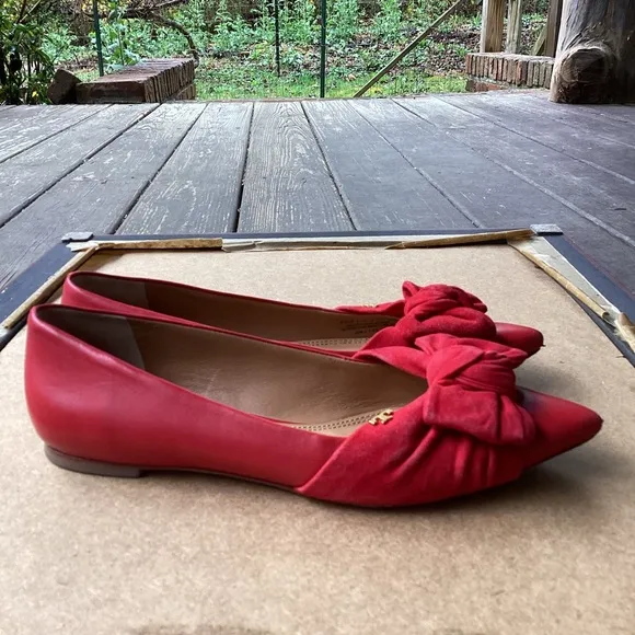 Tory Burch Elegant Red Women's Shoes with Bow Detail, size 8.5