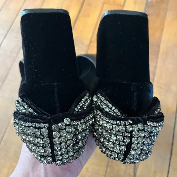 Tory Burch Josephine black velvet pumps rhinestone bow shoes