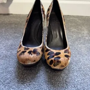 Tory Burch Leopard Print Calf Hair‎ Pumps High Heels Classic Round Toe