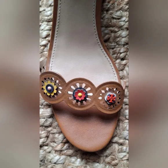 Tory burch marguerite leather lasercut accents low hill sandals size 10