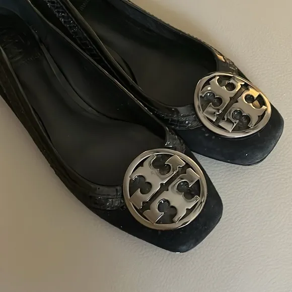 Tory Burch Womens Square Toe Black Suede Patent Logo Ballet Flats Shoes Sz 6 1/2
