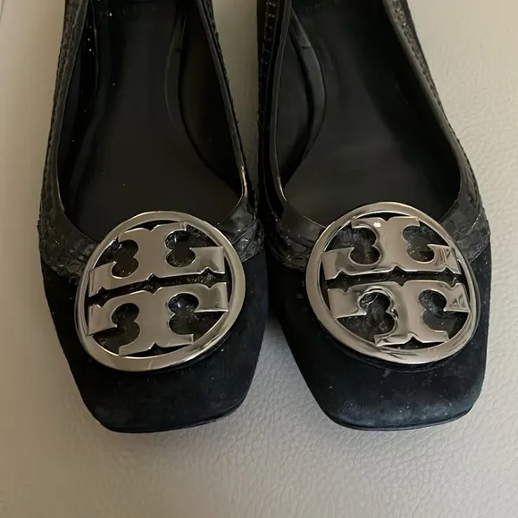 Tory Burch Womens Square Toe Black Suede Patent Logo Ballet Flats Shoes Sz 6 1/2