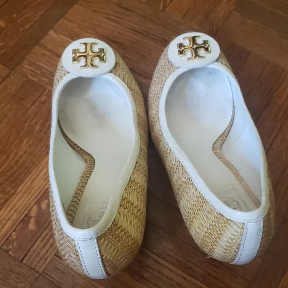 Tory Burch Women's Tan Woven Flats