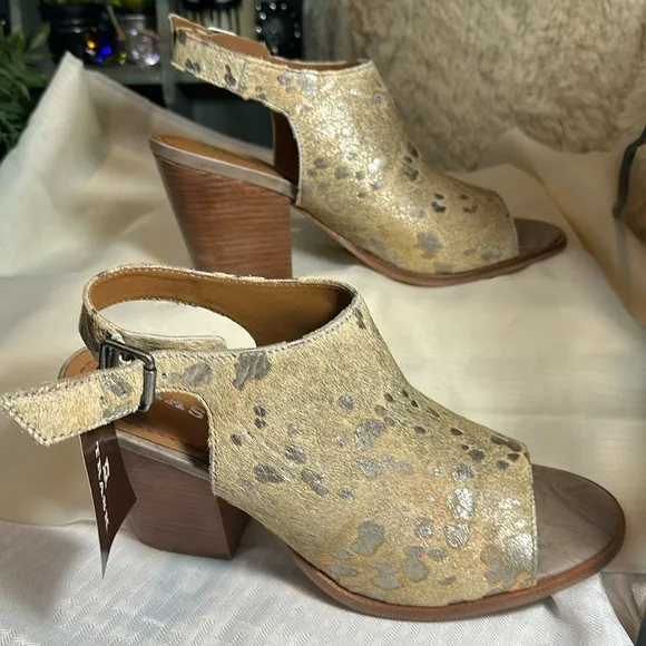 Trask Brand “Parker” shoes heels sandals leopard open toe 10M NIB silver