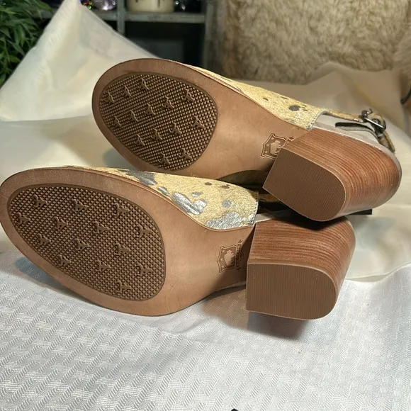 Trask Brand “Parker” shoes heels sandals leopard open toe 10M NIB silver