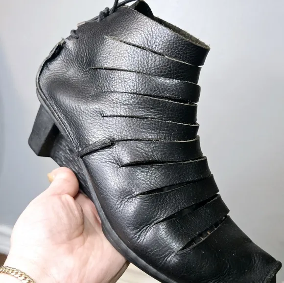 Trippen Elegant Black Leather Ankle Boots Size 9