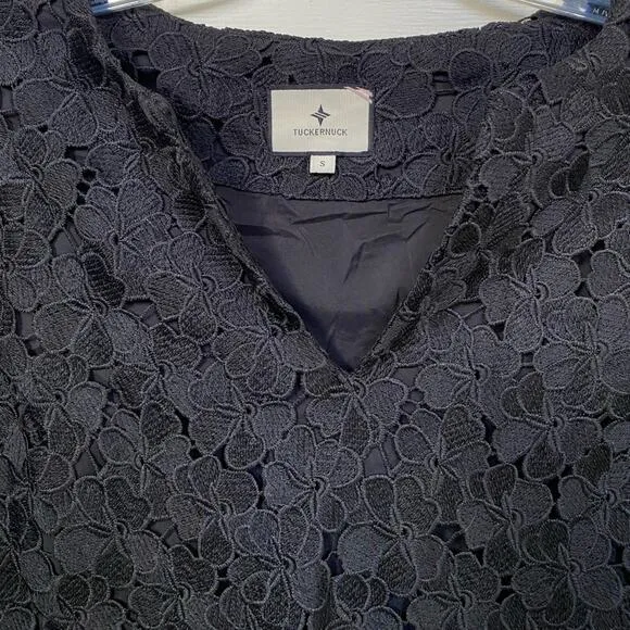 Tuckernuck Black V-Neck Floral Lace Eyelet Jamie Midi Caftan Shift Dress Small