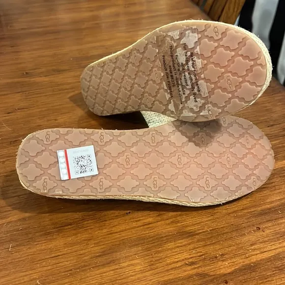 Ugg Australia K Ariana Flats Shoes new Chestnut Girls Youth Size 3