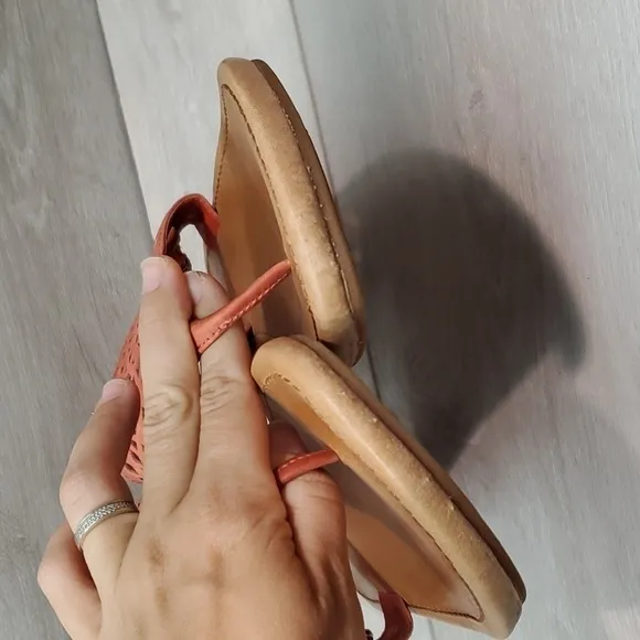 Ugg Australia Women T strap Leather Thong Sandals Flats shoes sz 10