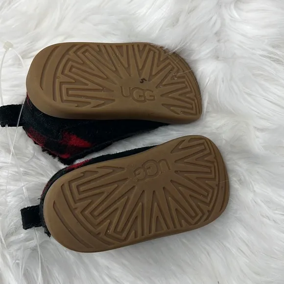 UGG Pritchard Red/Black Buffalo Plaid Infant Shoes Size 4-5