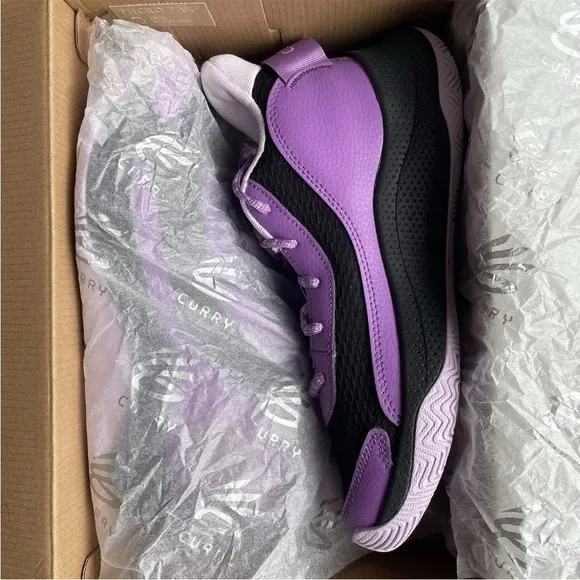 Under Armour Curry 3Z7 Mens Size 10.5 Purple Black Basketball Shoes 3026622-500