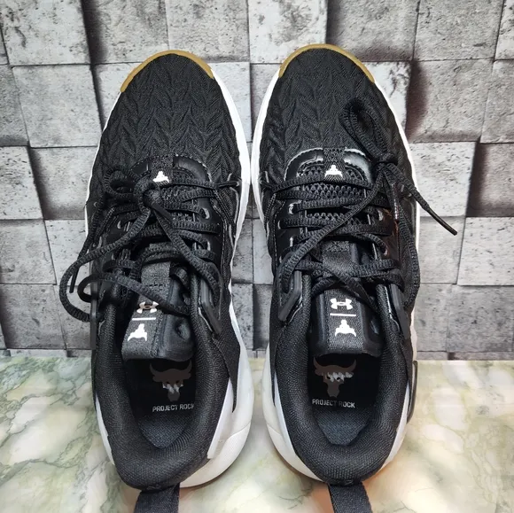 Under Armour Project Rock 6 Black Gum HOVR GS Size 6Y