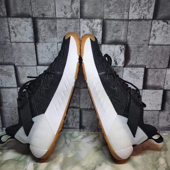 Under Armour Project Rock 6 Black Gum HOVR GS Size 6Y