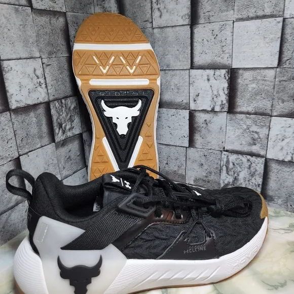 Under Armour Project Rock 6 Black Gum HOVR GS Size 6Y
