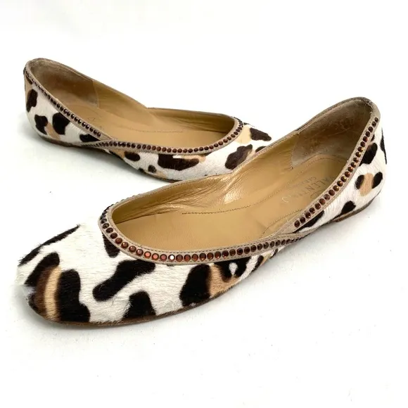 Valentino Garavani Calf Hair Animal Print Flats 7 / 37 Womens Slip On Shoes