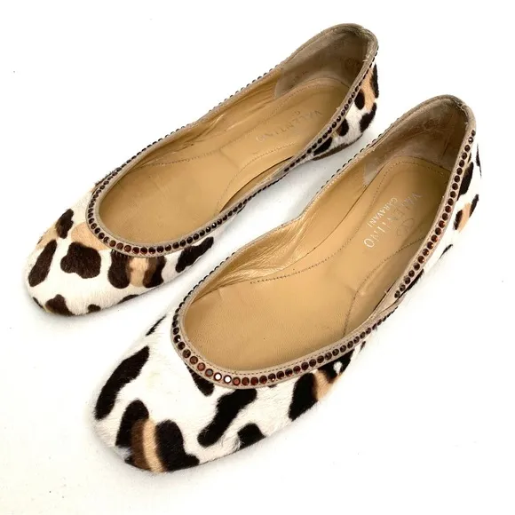 Valentino Garavani Calf Hair Animal Print Flats 7 / 37 Womens Slip On Shoes