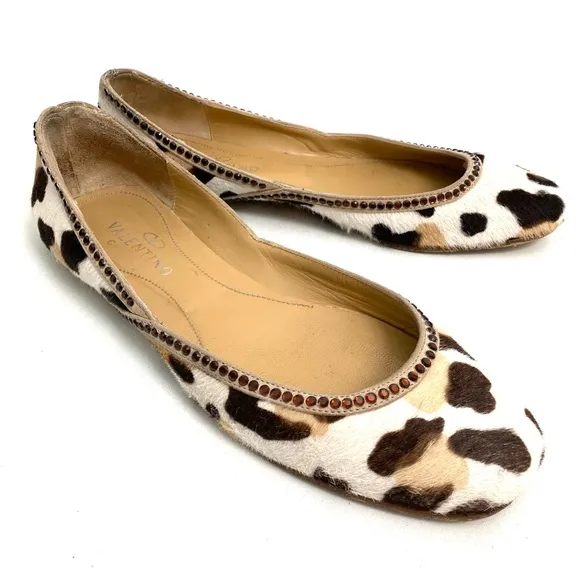 Valentino Garavani Calf Hair Animal Print Flats 7 / 37 Womens Slip On Shoes