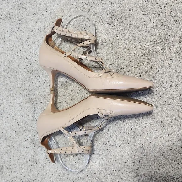 Valentino Garavani Pumps Love Latch Pointy Toe Pump Shoes 38.5 Gladiator Nude
