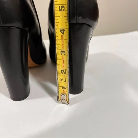 VALENTINO GARAVANI Black Calfskin Rockstud 100mm Ankle Boots Size 40