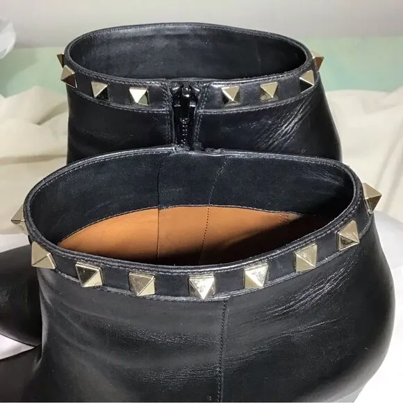 VALENTINO GARAVANI Black Calfskin Rockstud 100mm Ankle Boots Size 40