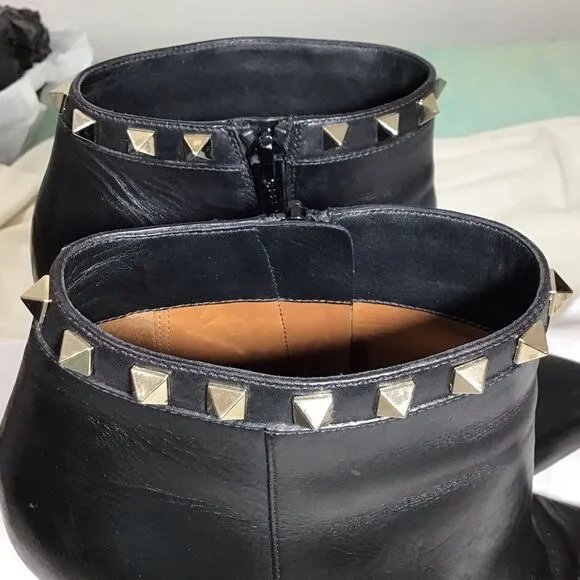 VALENTINO GARAVANI Black Calfskin Rockstud 100mm Ankle Boots Size 40