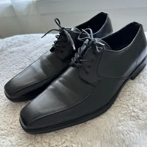Van Heusen “Anthony” Men’s dress shoes 10M