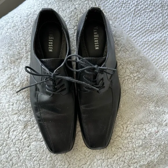 Van Heusen “Anthony” Men’s dress shoes 10M