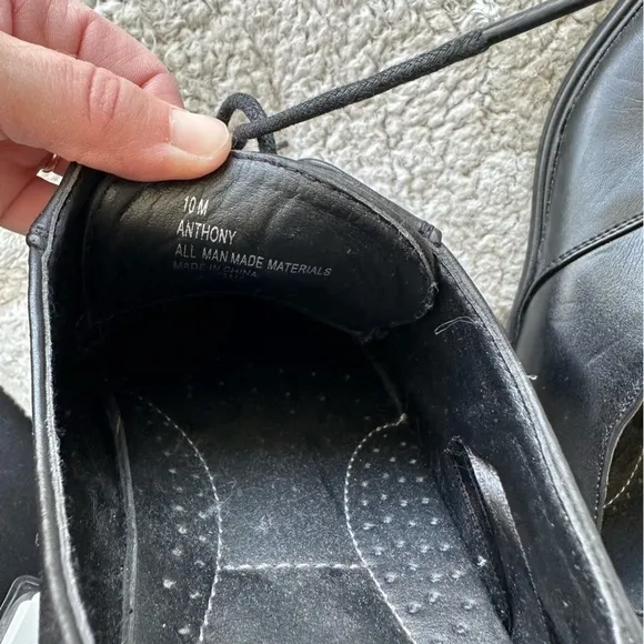 Van Heusen “Anthony” Men’s dress shoes 10M