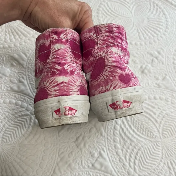 VANS Sk8-Hi Skater Sneakers Shoes Pink White Heart Tie Dye Ankle Size 7.5