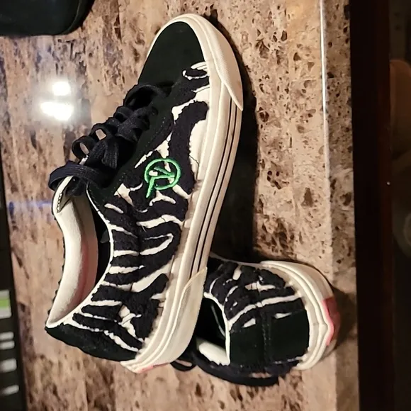 VANS X Anderson Paak Malibu- Black White