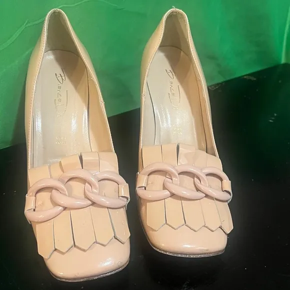 Vera Pelle Bianca DI Chunky Heel Pumps Sz (38) 8