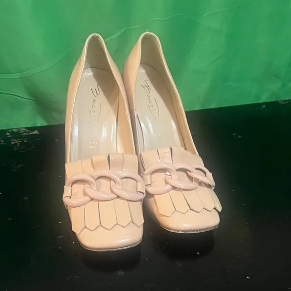 Vera Pelle Bianca DI Chunky Heel Pumps Sz (38) 8