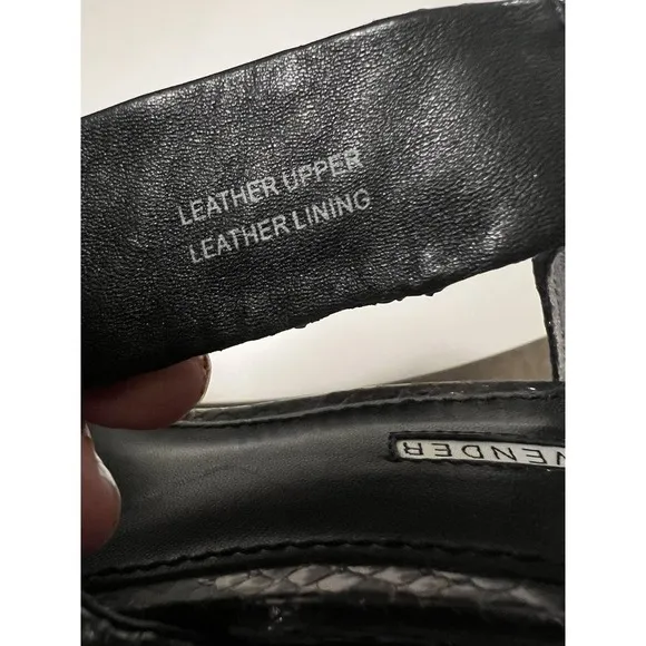 Vera Wang Lavender label Grey Metallic Beaded Leather Sandals Made In Italy 8.0‎