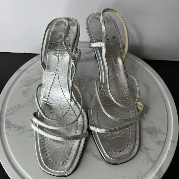Vera Wang Silver Strappy High Heel Sandals Size 7 Made in Italy Bridal Wedding