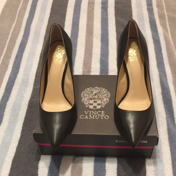 Vince Camuto  Black Shoes!