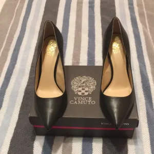 Vince Camuto  Black Shoes!