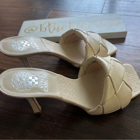 Vince Camuto Brelanie Cream Heeled Sandals NWOT