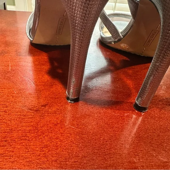 Vince Camuto Costina Embossed Metallic Leather Sandal Heels Size 8