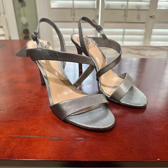 Vince Camuto Costina Embossed Metallic Leather Sandal Heels Size 8
