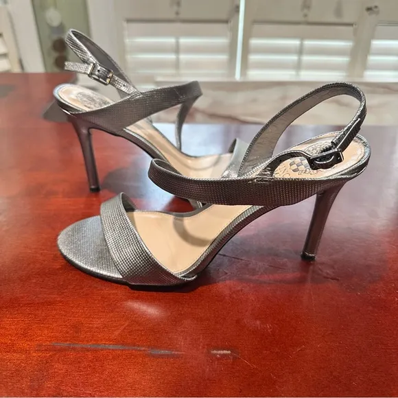 Vince Camuto Costina Embossed Metallic Leather Sandal Heels Size 8