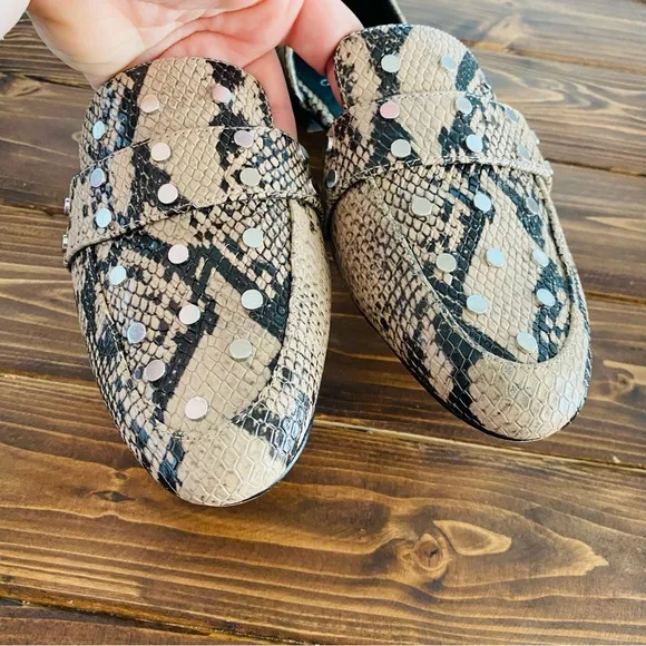 Vince Camuto NEW Wenerly Leather Snake Skin Print Studded Flats Size 10