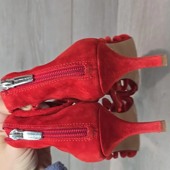 Vince Camuto Women Ambaritan SquareElegant Red Strappy Heels Sandals Shoes Sz 8M