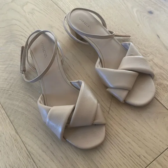 Vince Rosalie B Women's Tan Sandals 8.5