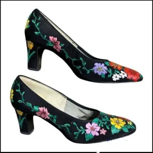 Vintage  80’s Floral Hand Painted Grosgrain fabric Black Heeled Pumps size 7