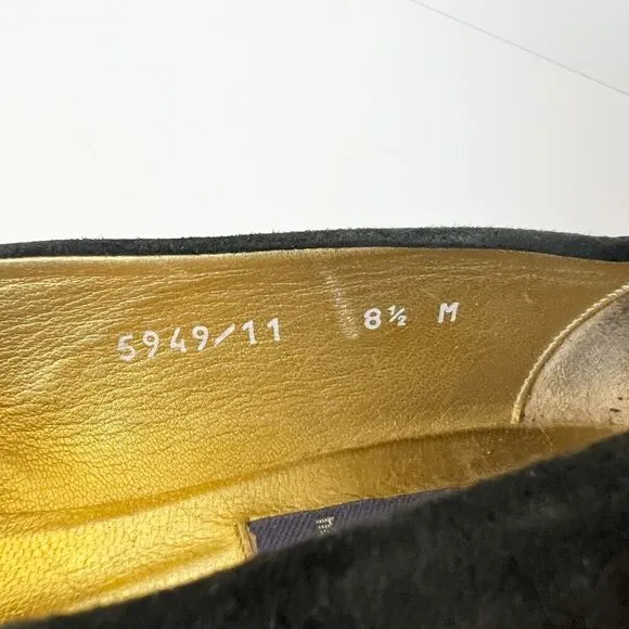 Vintage avant garde black suede leather kitten heel pumps Size 8.5 artsy Italian