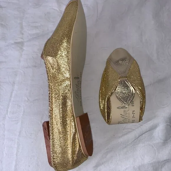 VINTAGE Bertlyn House Shoes Slippers Metallic Gold Stretchy Original Packaging