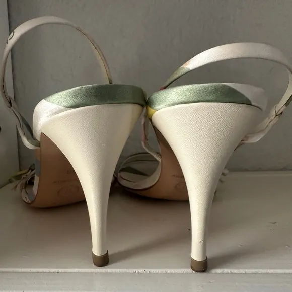 Vintage Chanel 2005 Interlocking CC Logo Slingback Sandals
