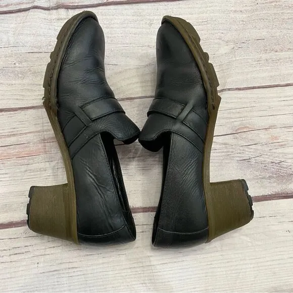Vintage Dr. Martens Women's Dana Leather Pumps Lug Sole Black Size 10